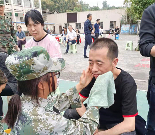 白領(lǐng)爾（重慶）家庭教育服務(wù)相冊