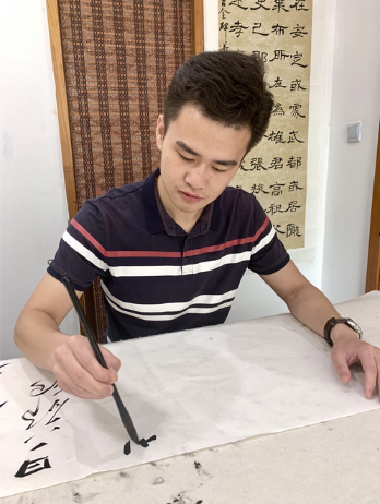 陳家恩