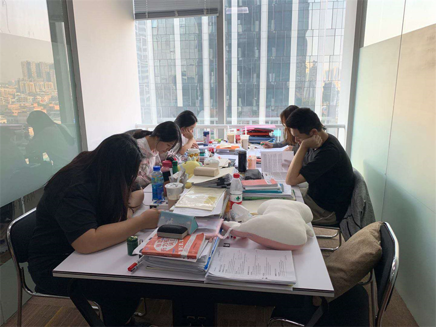 東莞加州國際教育環(huán)境