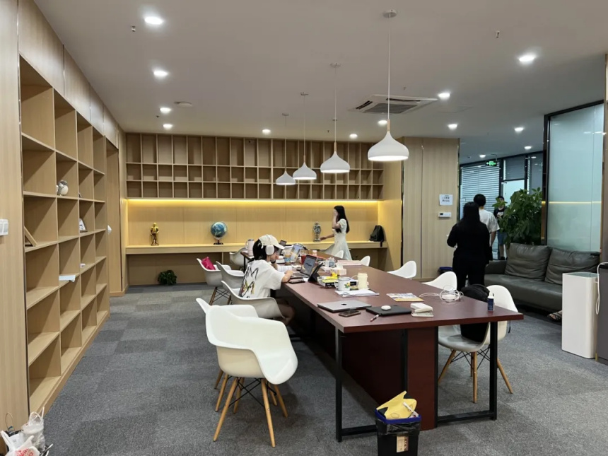 深圳吉屋國際教育環(huán)境